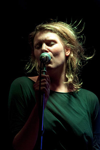 OMSK live im Culture Container Berlin.